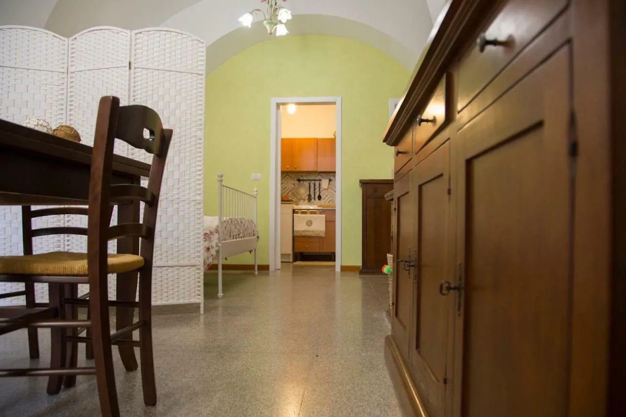 Apartment La Piazzetta - Home Hospitality Chiaramonte Gulfi Italy